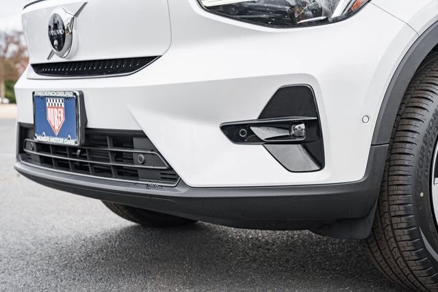 New 2026 Volvo EX40 Plus w/ Climate Package image 15