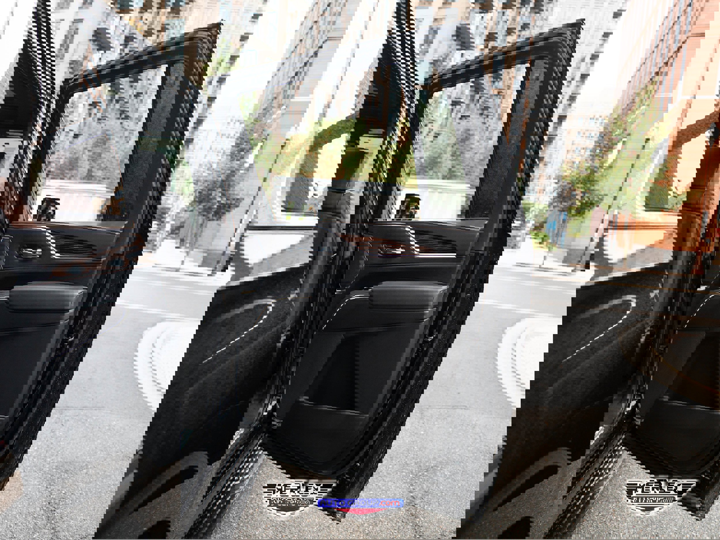 Used 2022 Cadillac Escalade ESV Premium Luxury image 49