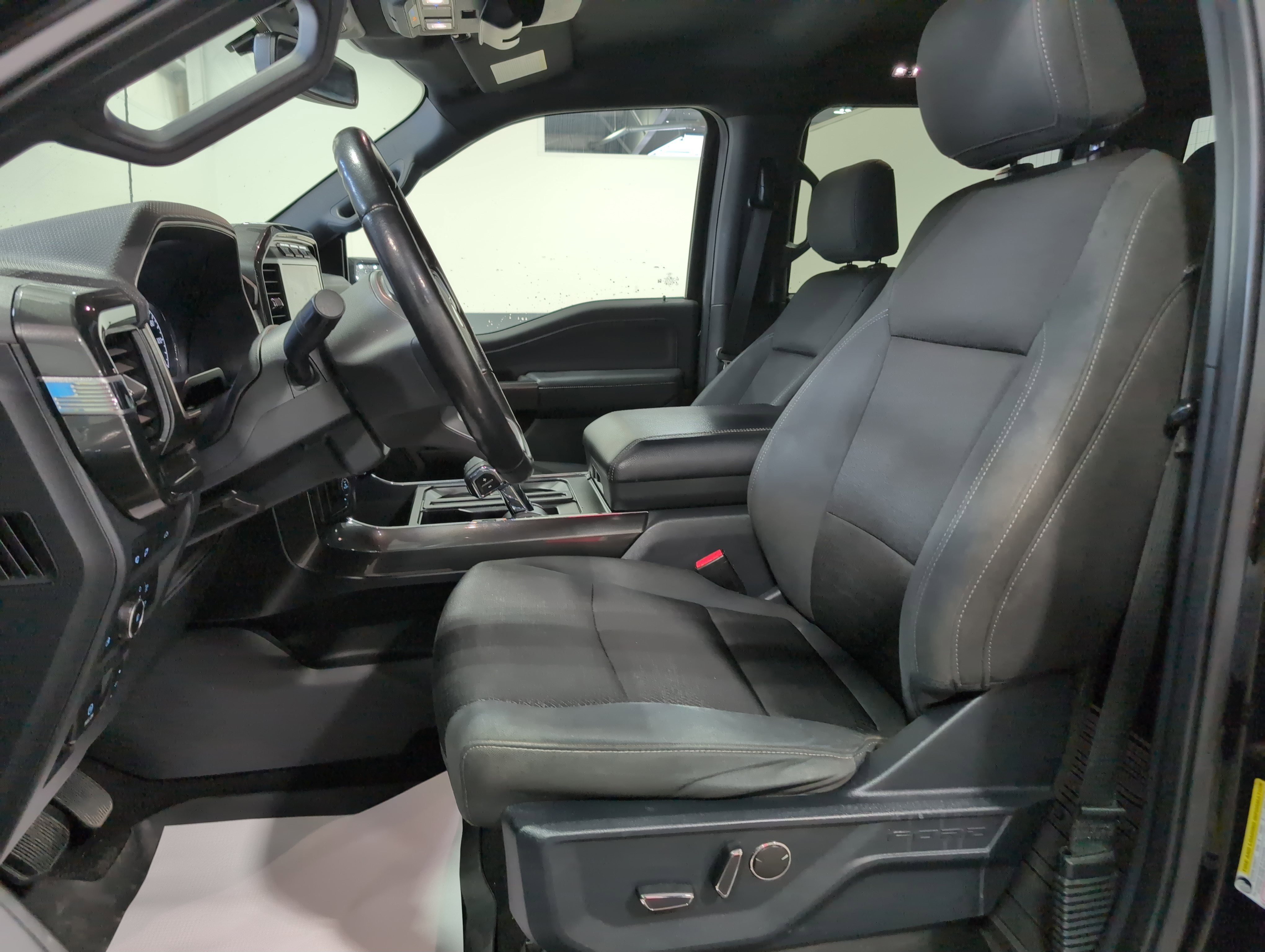 Used 2021 Ford F150 XLT w/ Equipment Group 302A High image 8