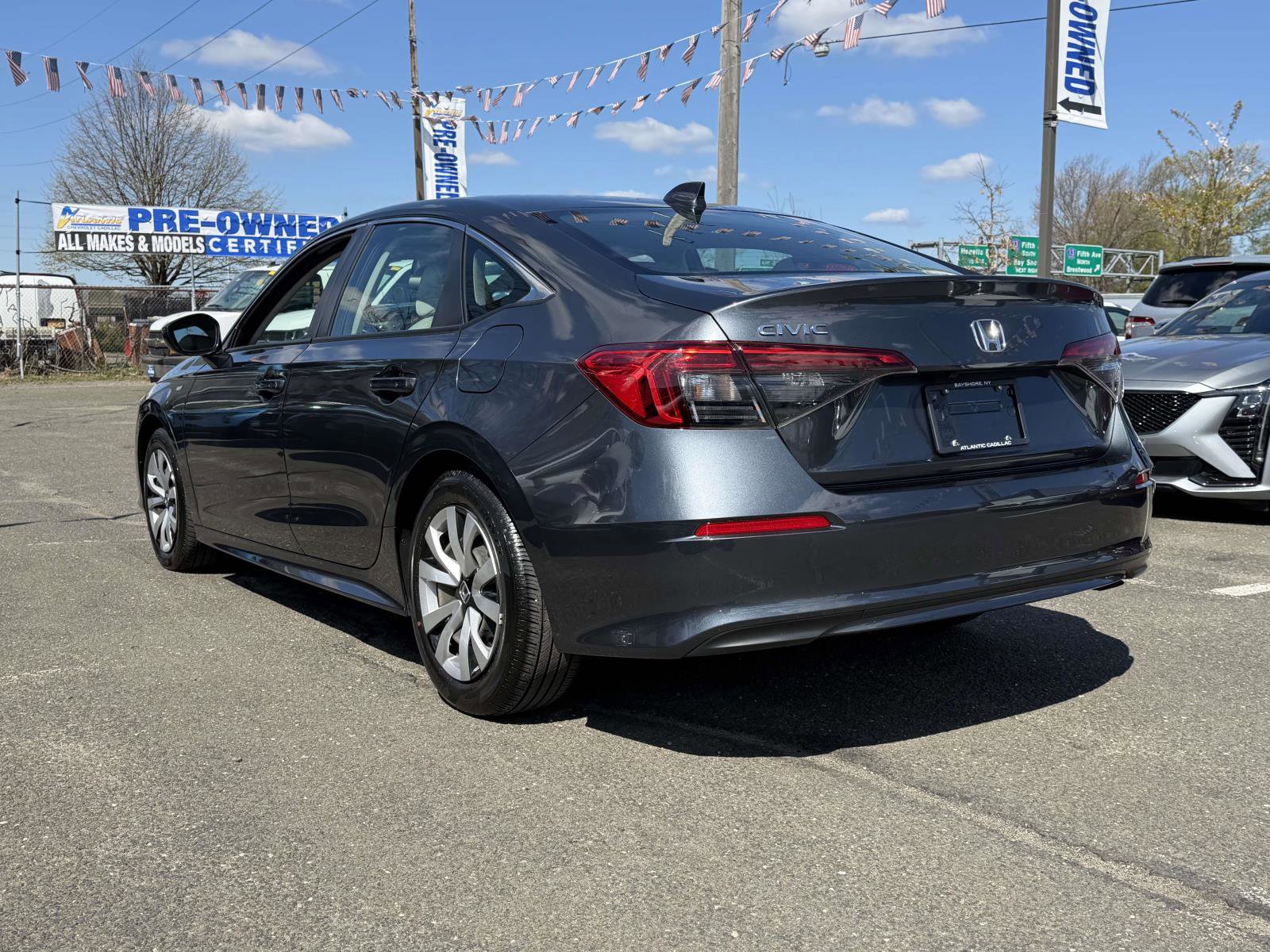 Used 2023 Honda Civic LX image 3
