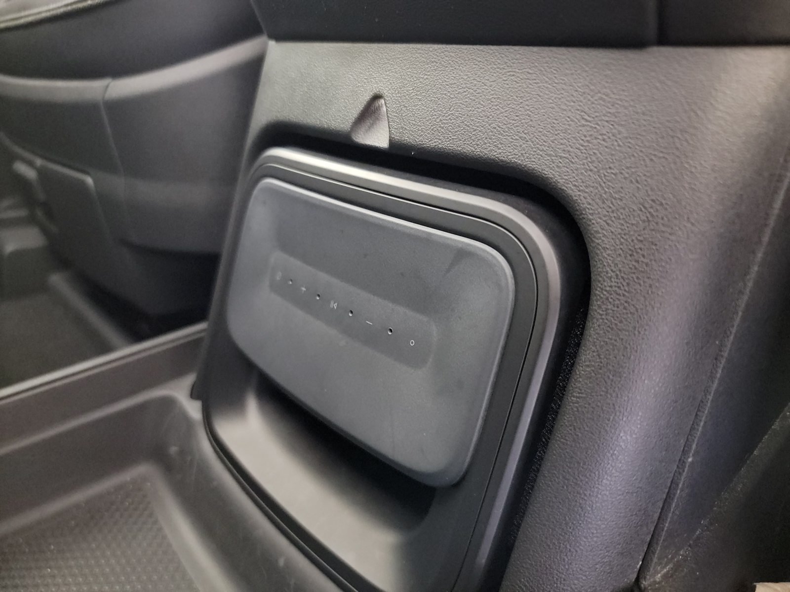 Used 2024 Rivian R1S Adventure Quad AWD/4WD image 33