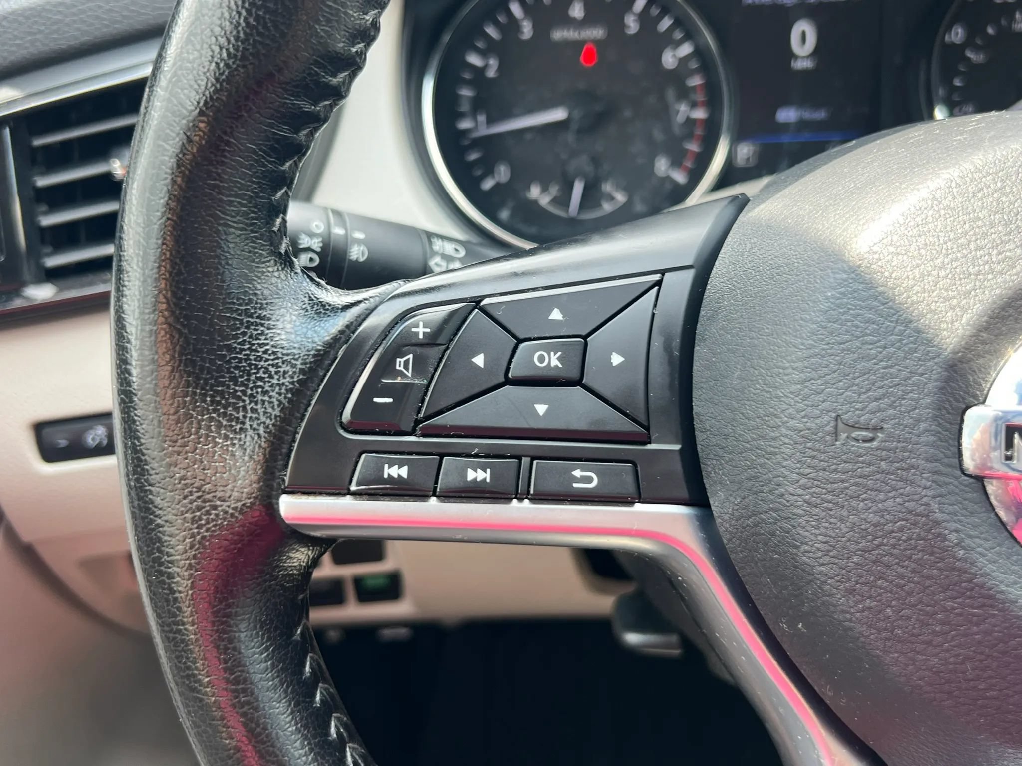 Used 2022 Nissan Rogue Sport SL w/ Premium Package AWD/4WD image 19