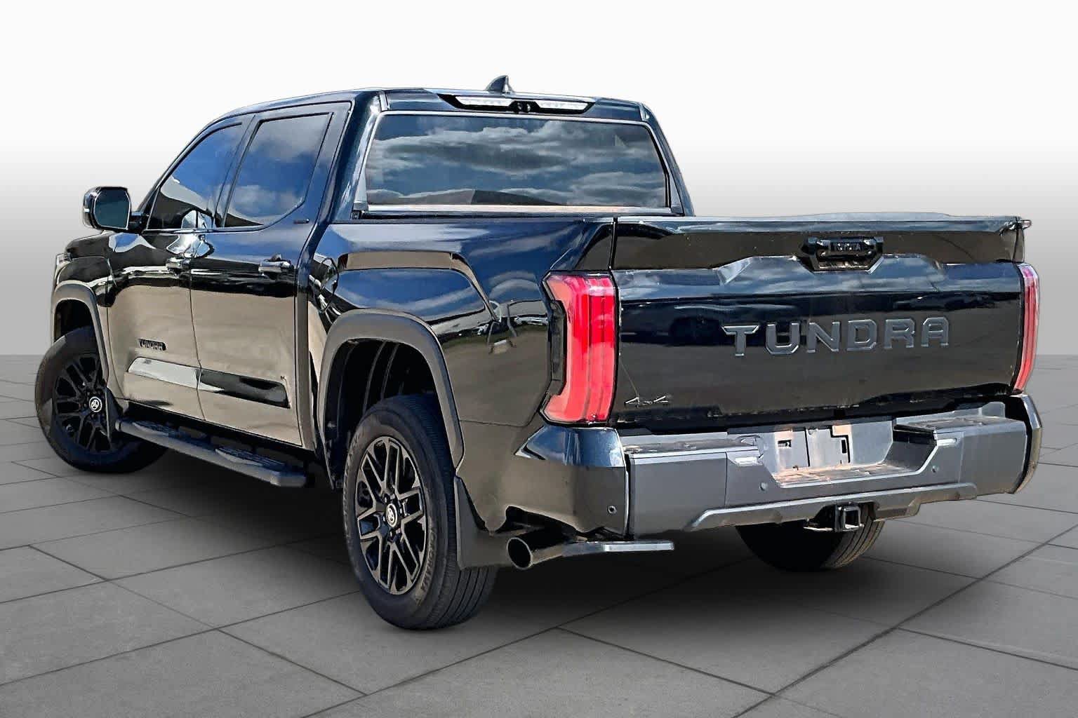 Used 2025 Toyota Tundra Limited AWD/4WD image 11