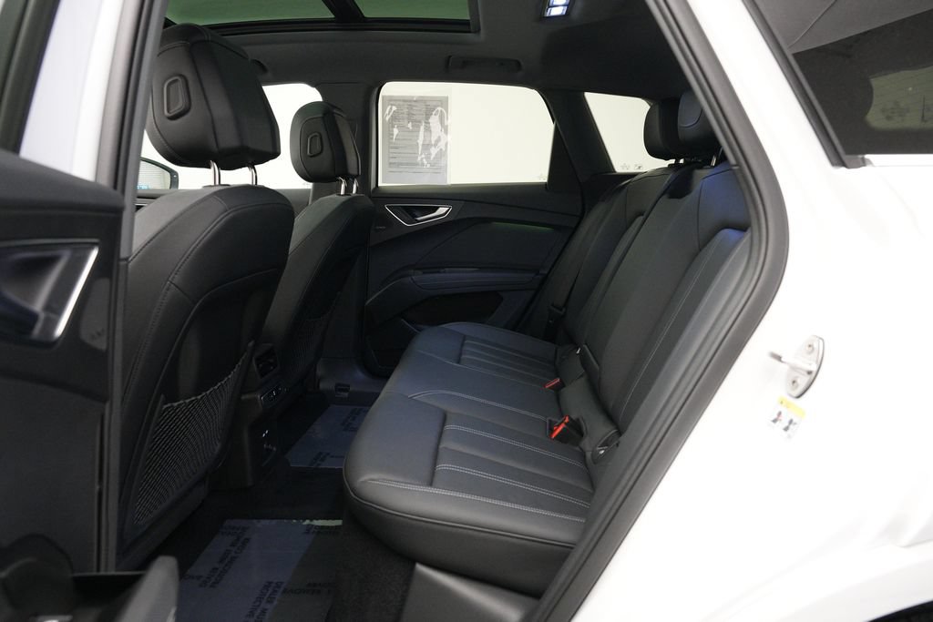 Certified 2023 Audi Q4 e-tron Premium Plus w/ Premium Plus AWD/4WD image 7