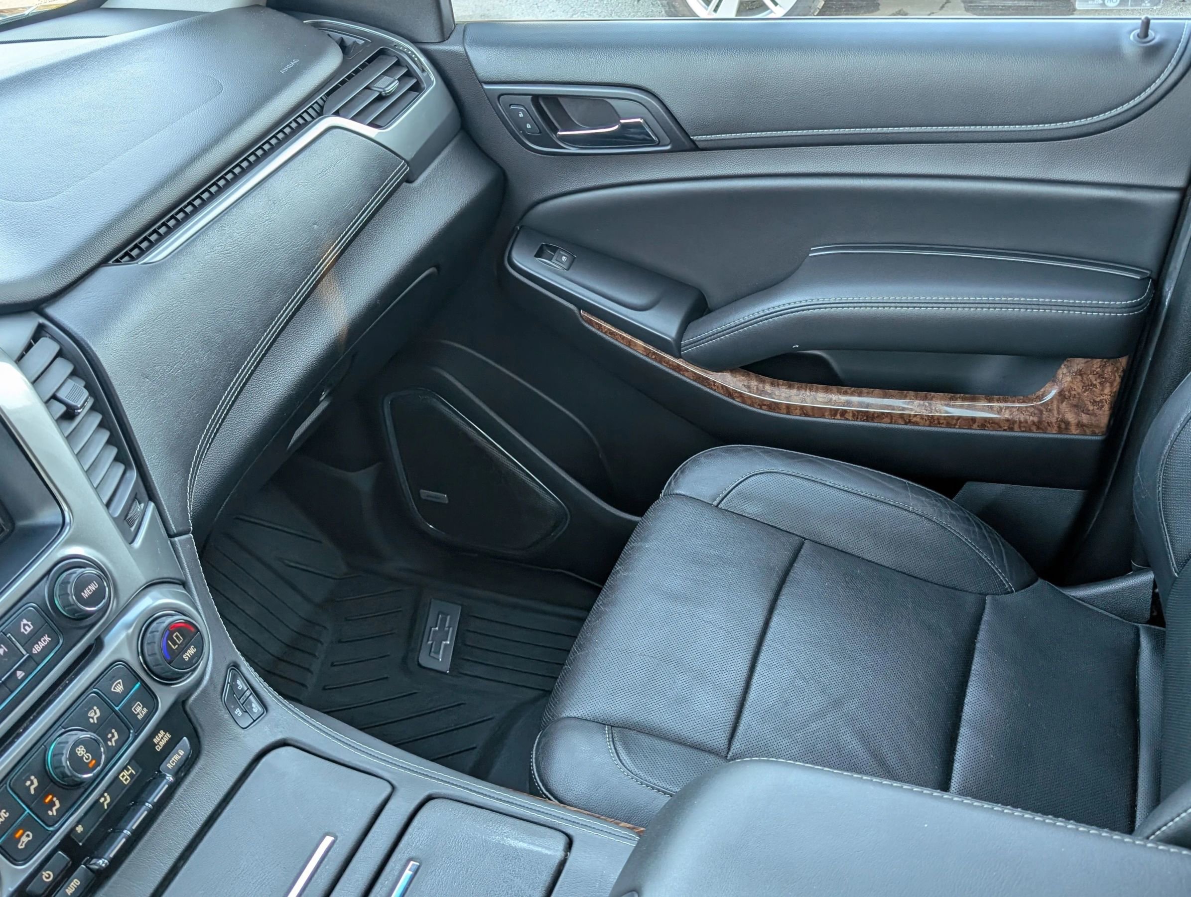 Used 2016 Chevrolet Tahoe LTZ image 32