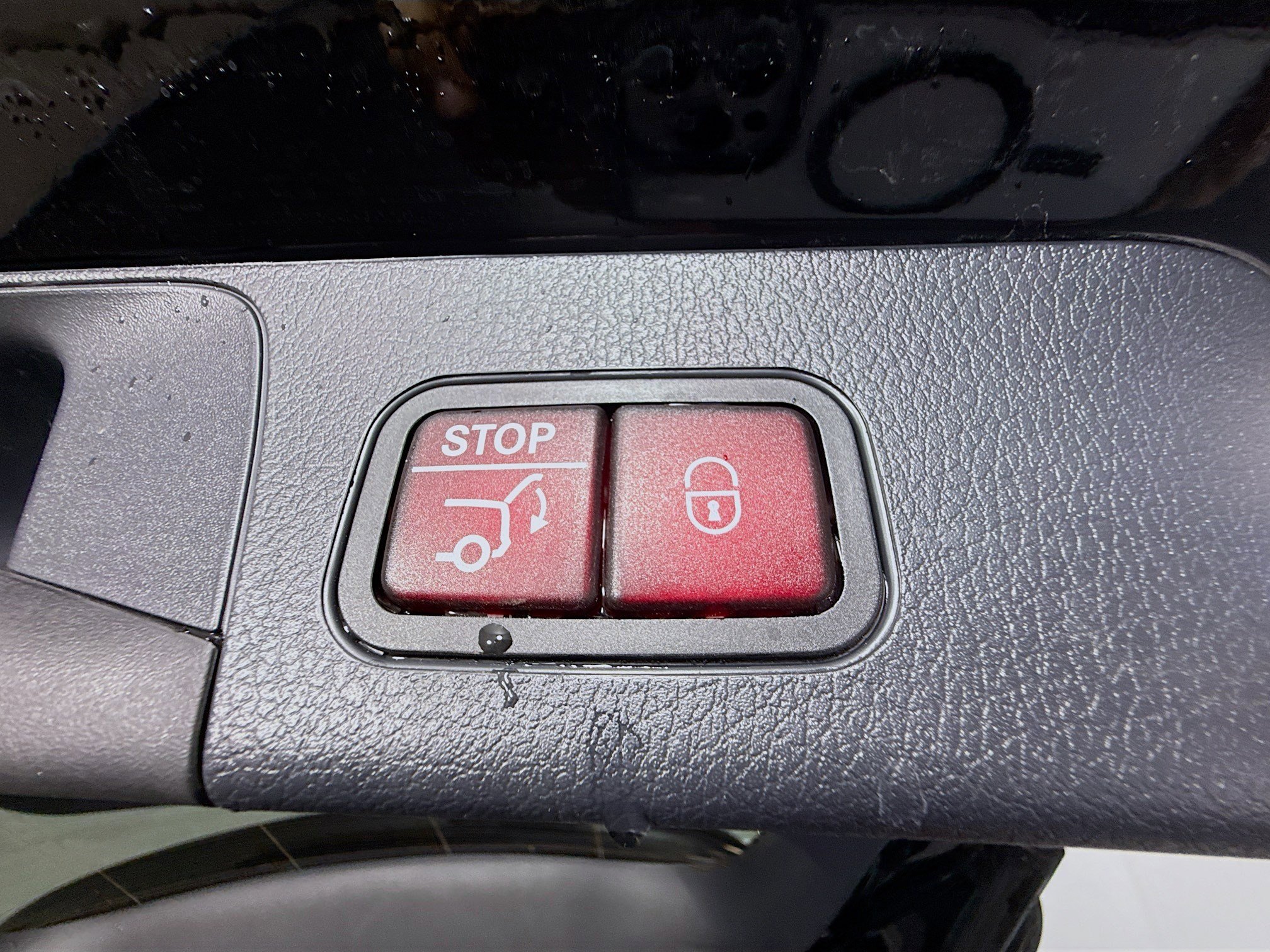 Used 2025 Mercedes-Benz GLB 250 image 41