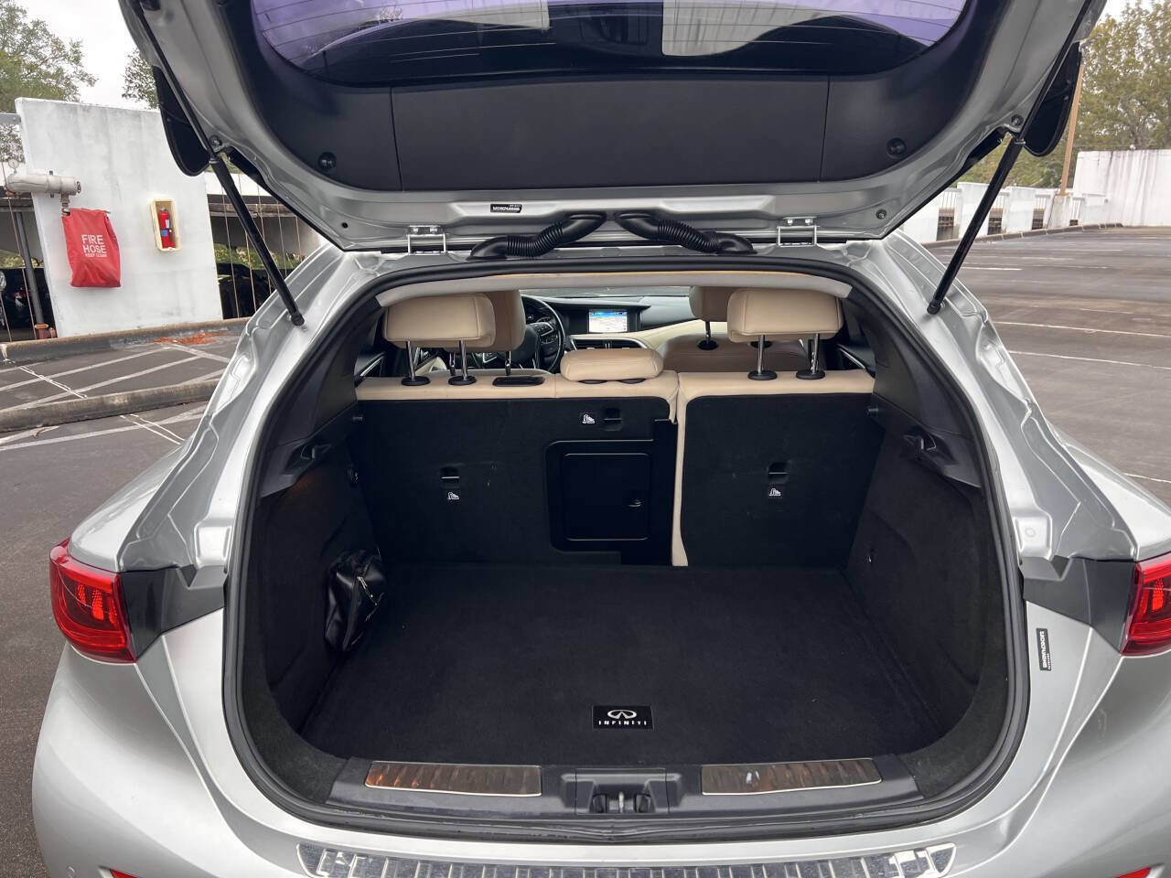 Used 2018 INFINITI QX30 Premium w/ Navigation Package image 20