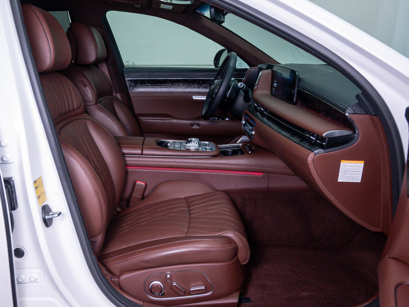 Used 2024 Genesis G90 3.5T image 10