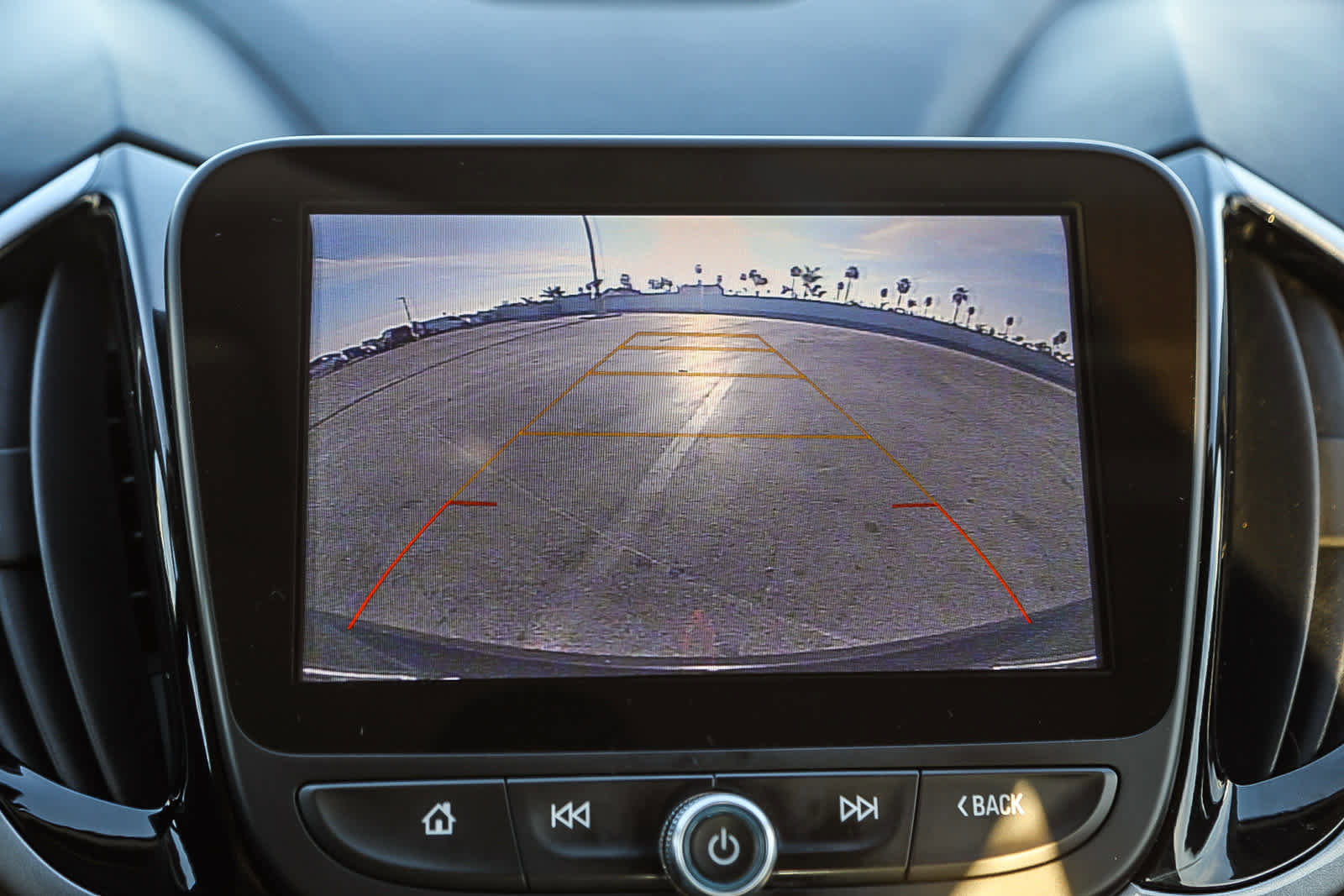 Used 2018 Chevrolet Volt LT w/ Comfort Package image 23