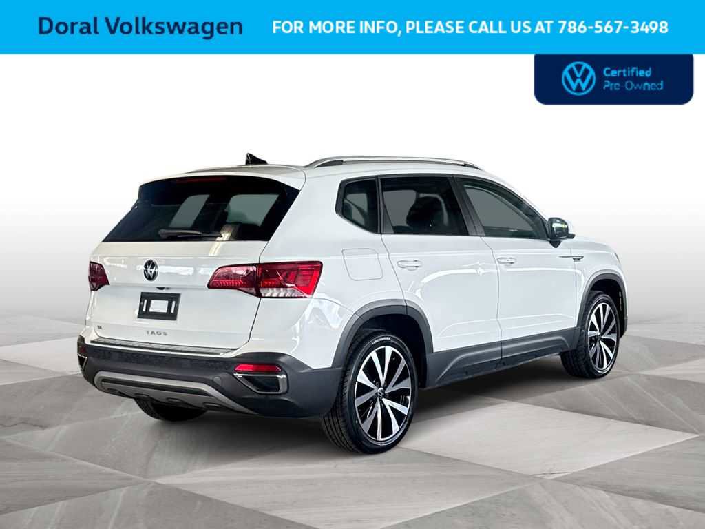 Certified 2022 Volkswagen Taos SE FWD image 8