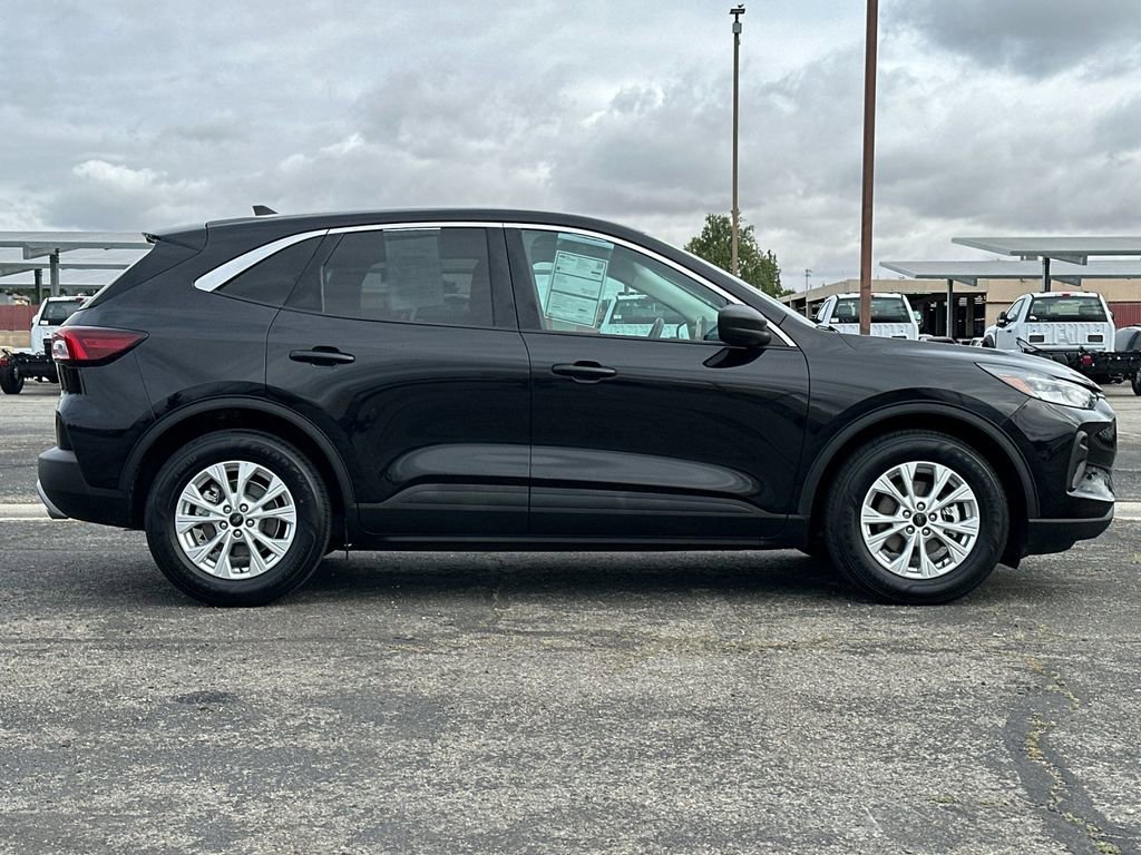 Certified 2023 Ford Escape Active image 2