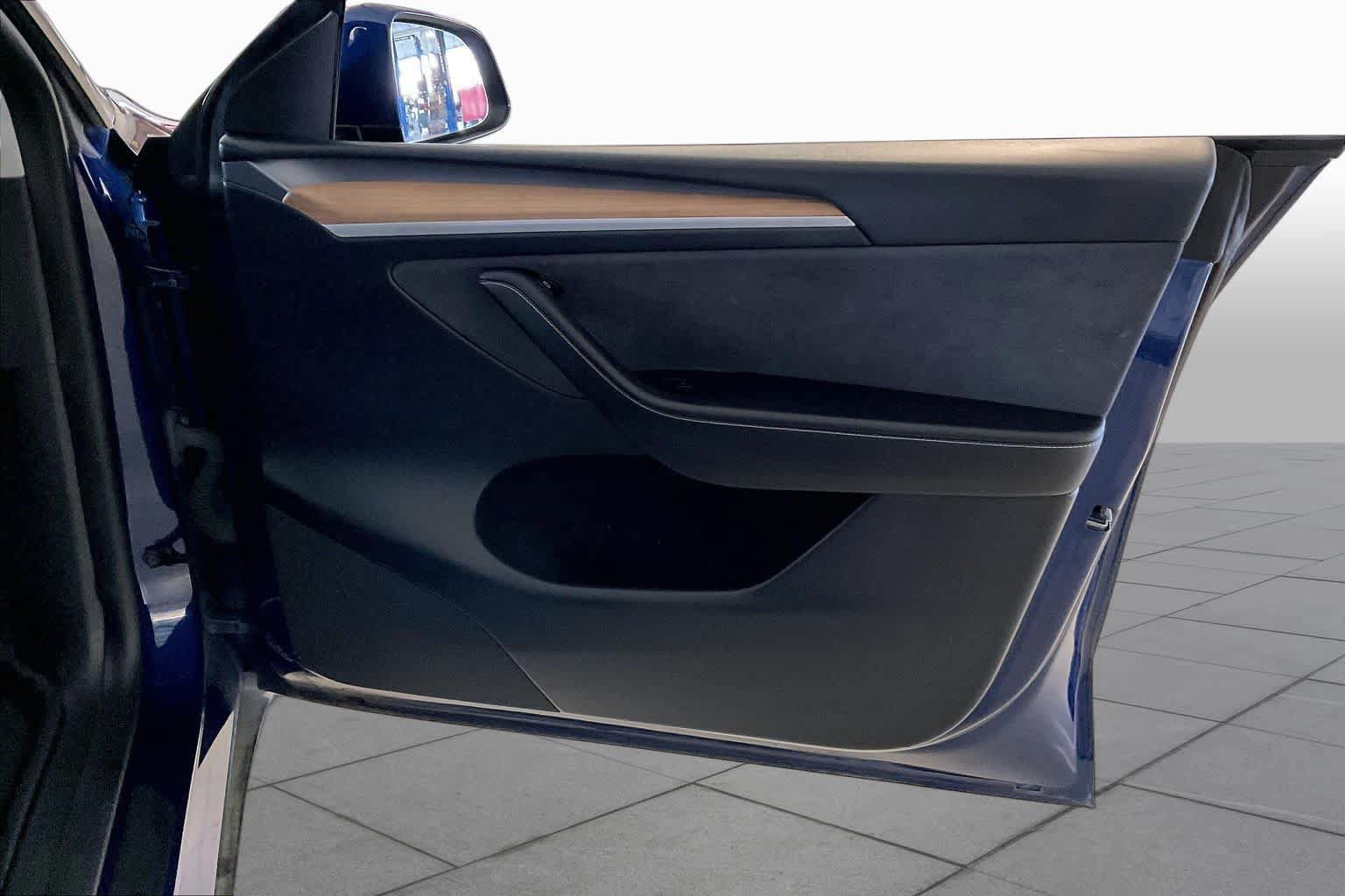 Used 2023 Tesla Model Y AWD image 20