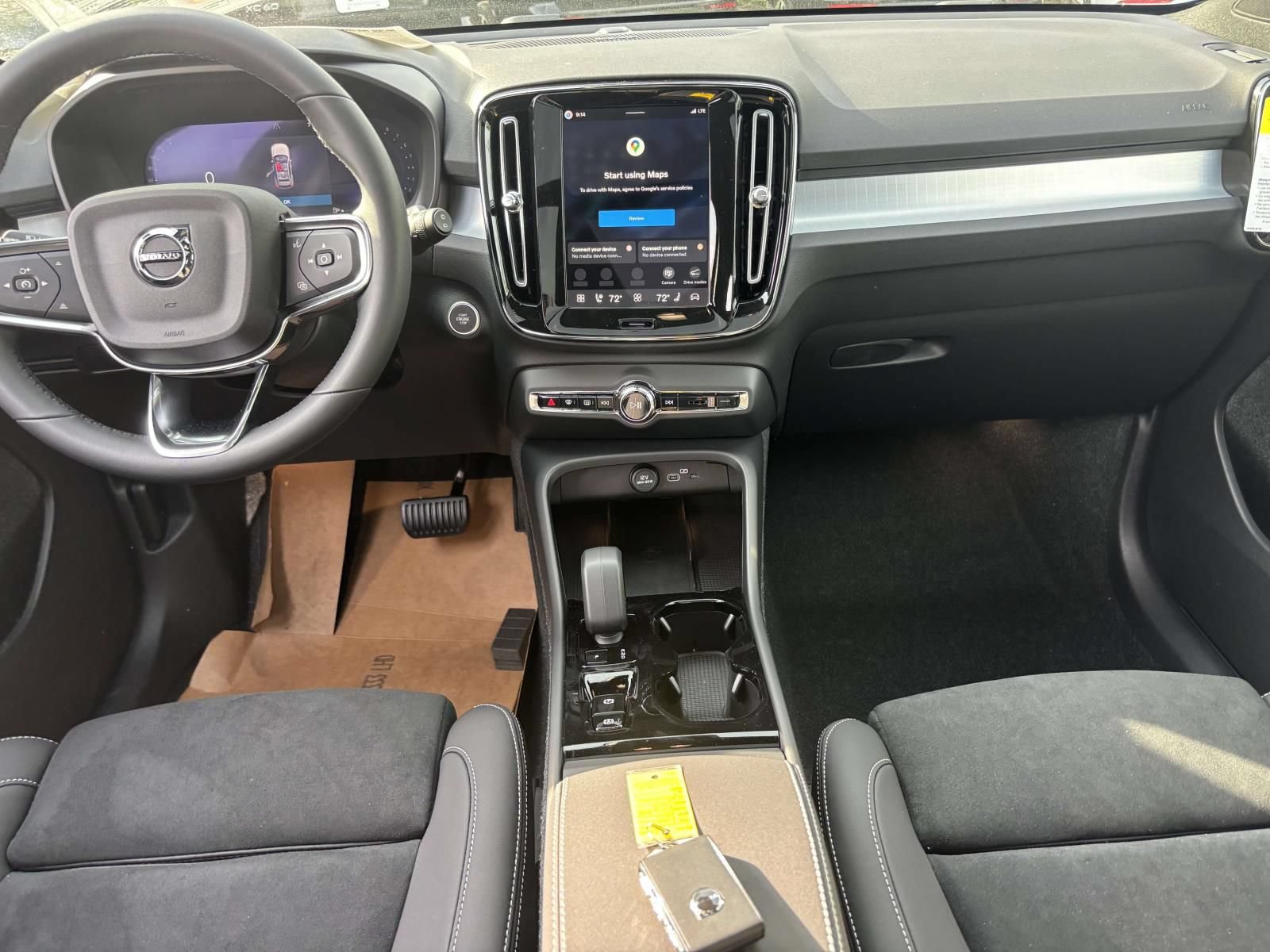New 2026 Volvo XC40 B5 Ultra w/ Protection Package Premier AWD/4WD image 29