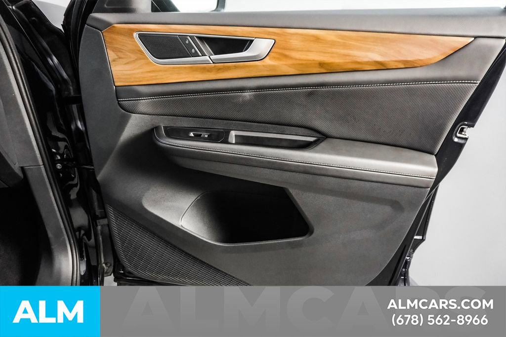 Used 2025 Volkswagen Atlas SE image 44