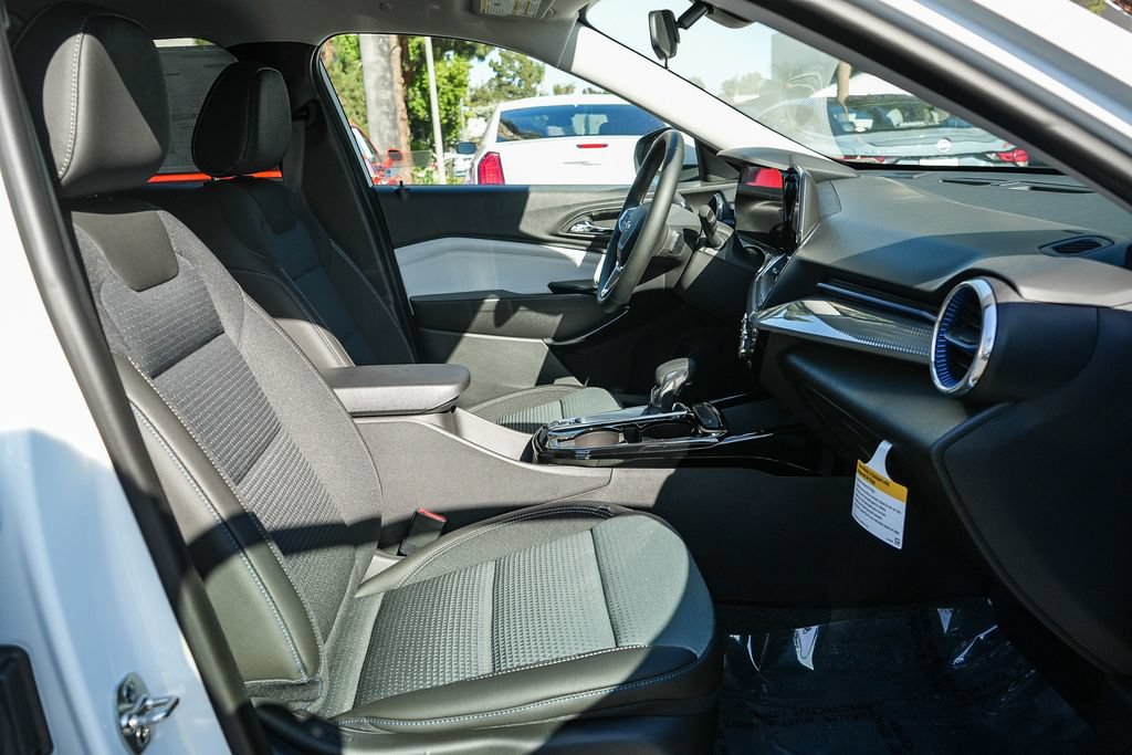New 2026 Chevrolet Trax LT w/ Driver Confidence Package FWD image 15