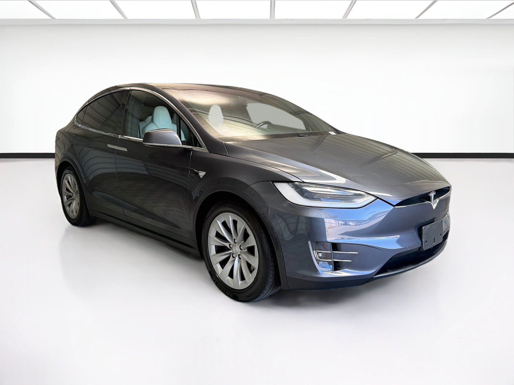 Used 2018 Tesla Model X 75D AWD/4WD image 3