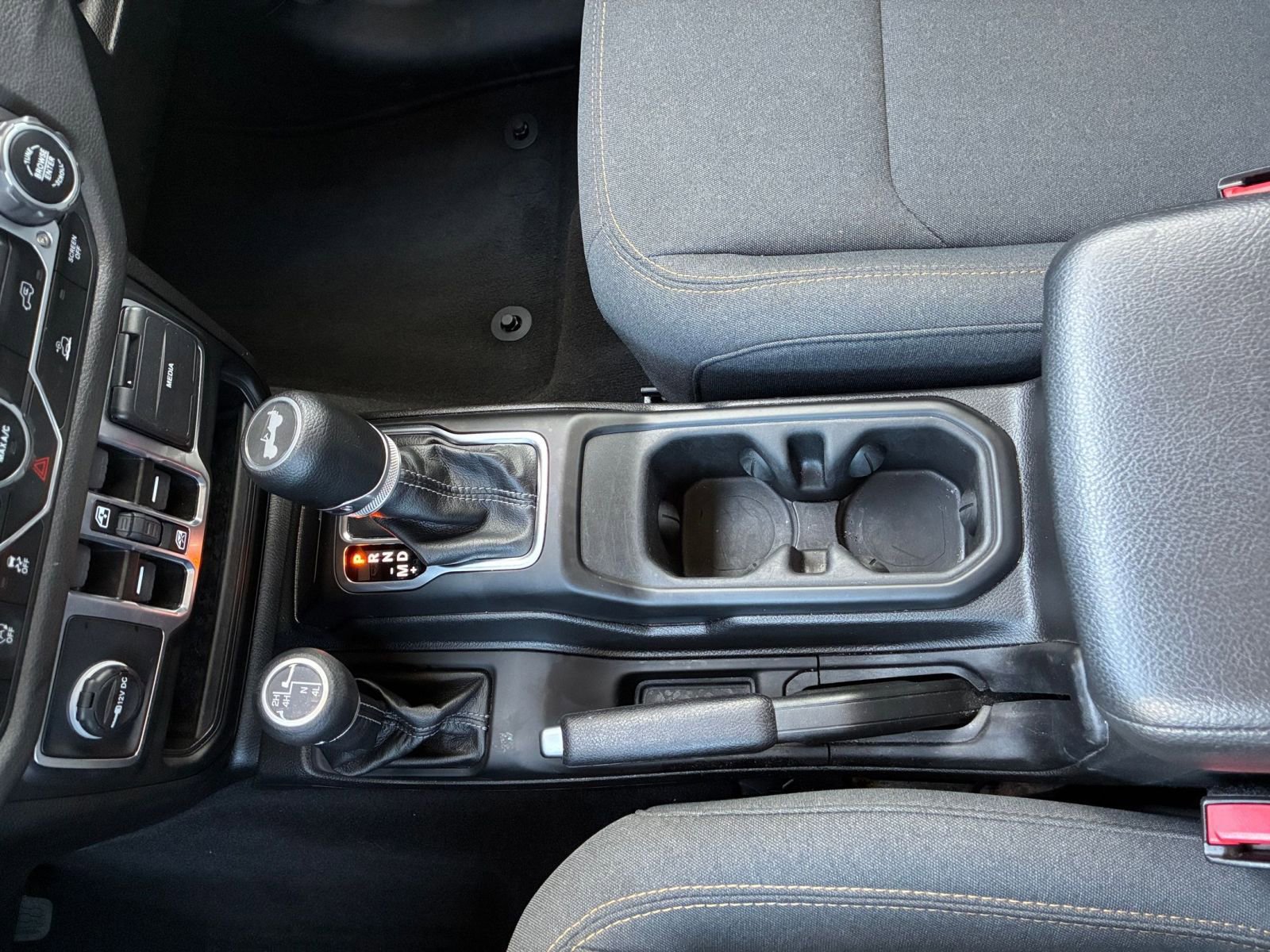 Used 2025 Jeep Wrangler Sport S image 40