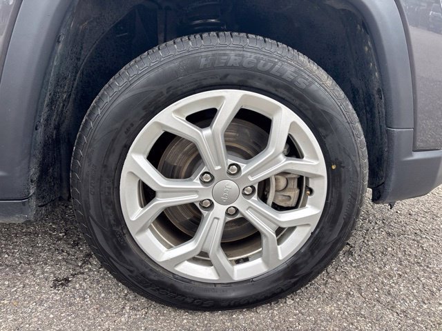 Used 2024 Jeep Compass Latitude AWD/4WD image 13