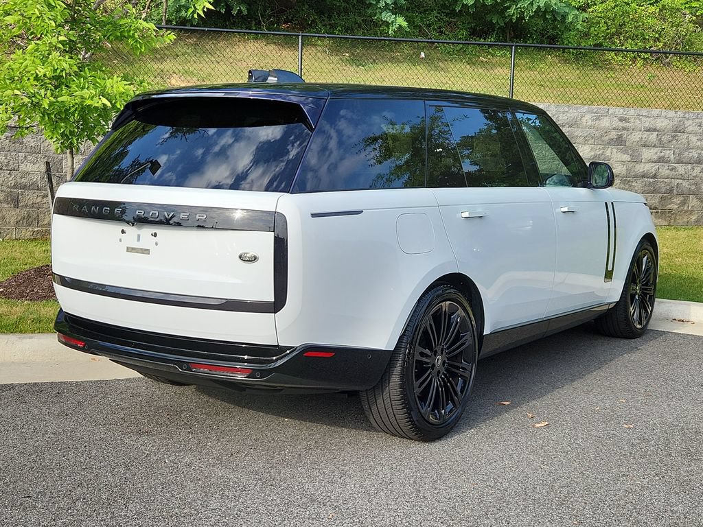 Used 2022 Land Rover Range Rover Long Wheelbase SE AWD/4WD image 2