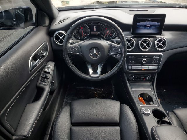 Used 2018 Mercedes-Benz GLA 250 4MATIC image 17