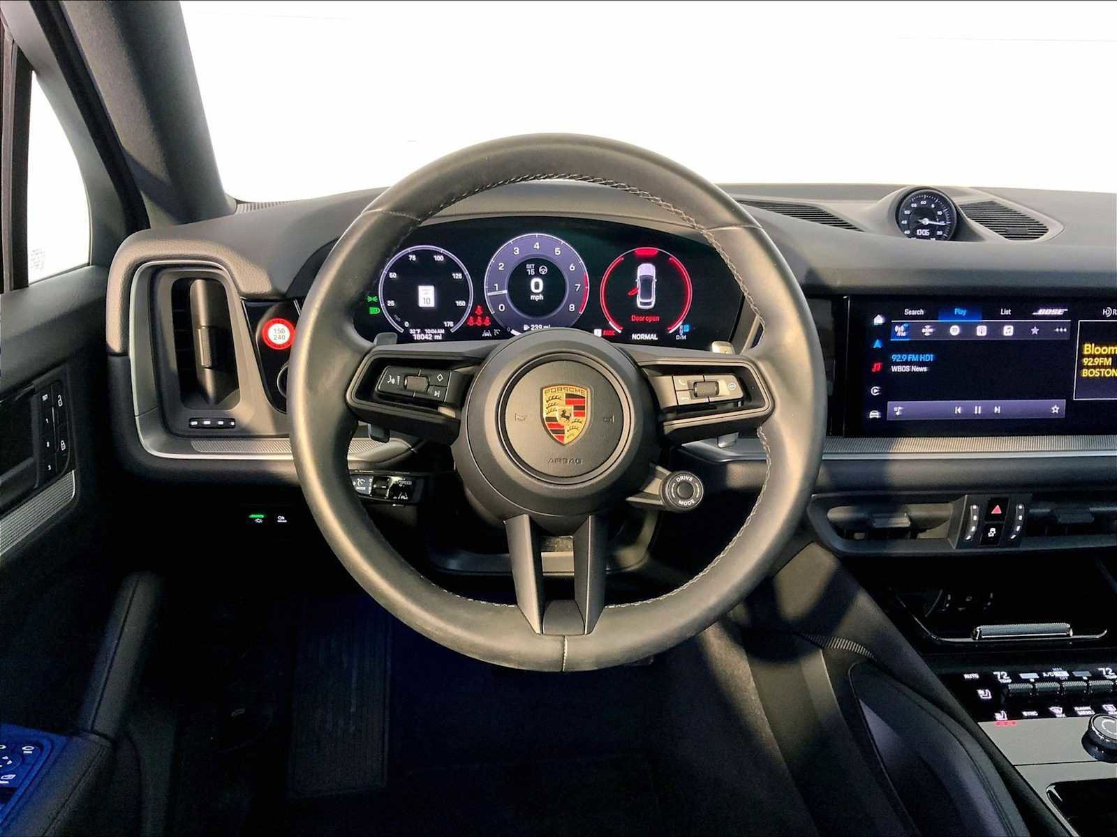 Certified 2024 Porsche Cayenne Coupe image 15