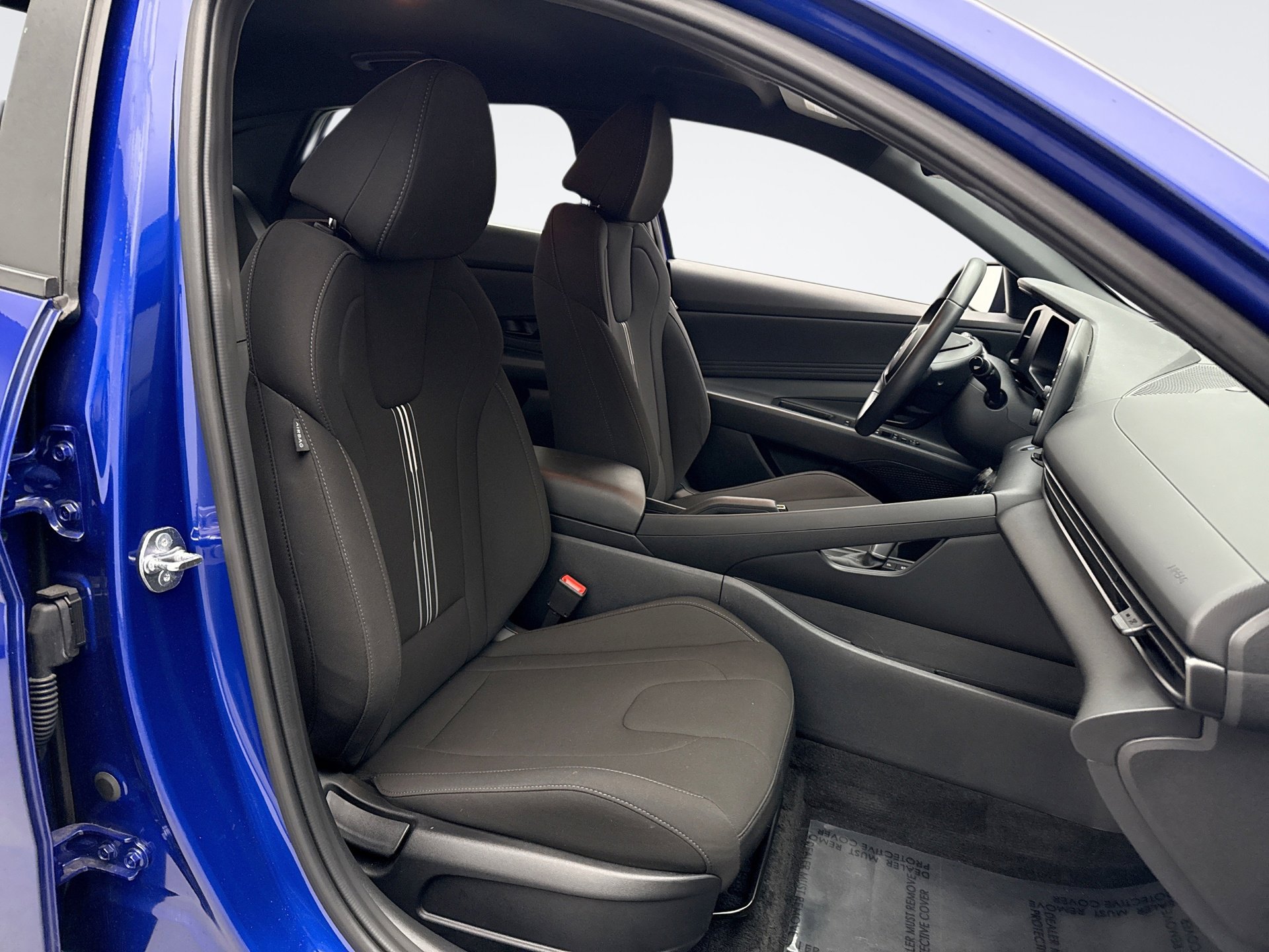 Used 2025 Hyundai Elantra Sport image 16