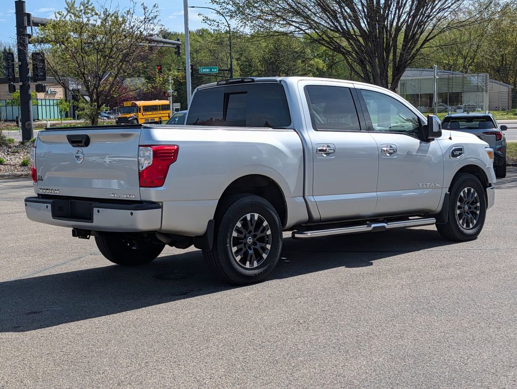 Used 2017 Nissan Titan SL w/ Off-Road Package AWD/4WD image 12