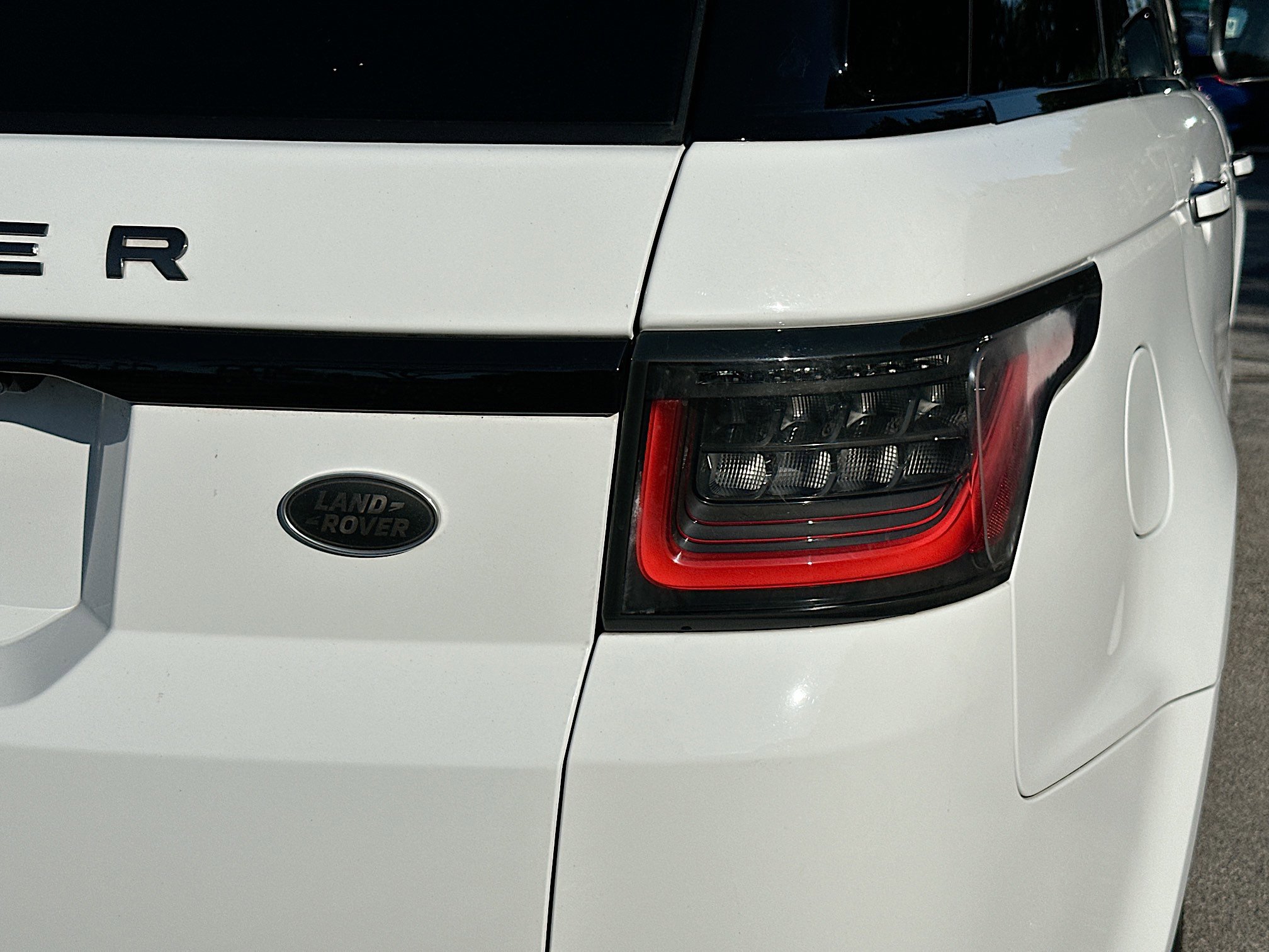 Used 2021 Land Rover Range Rover Sport HSE Silver Edition image 32