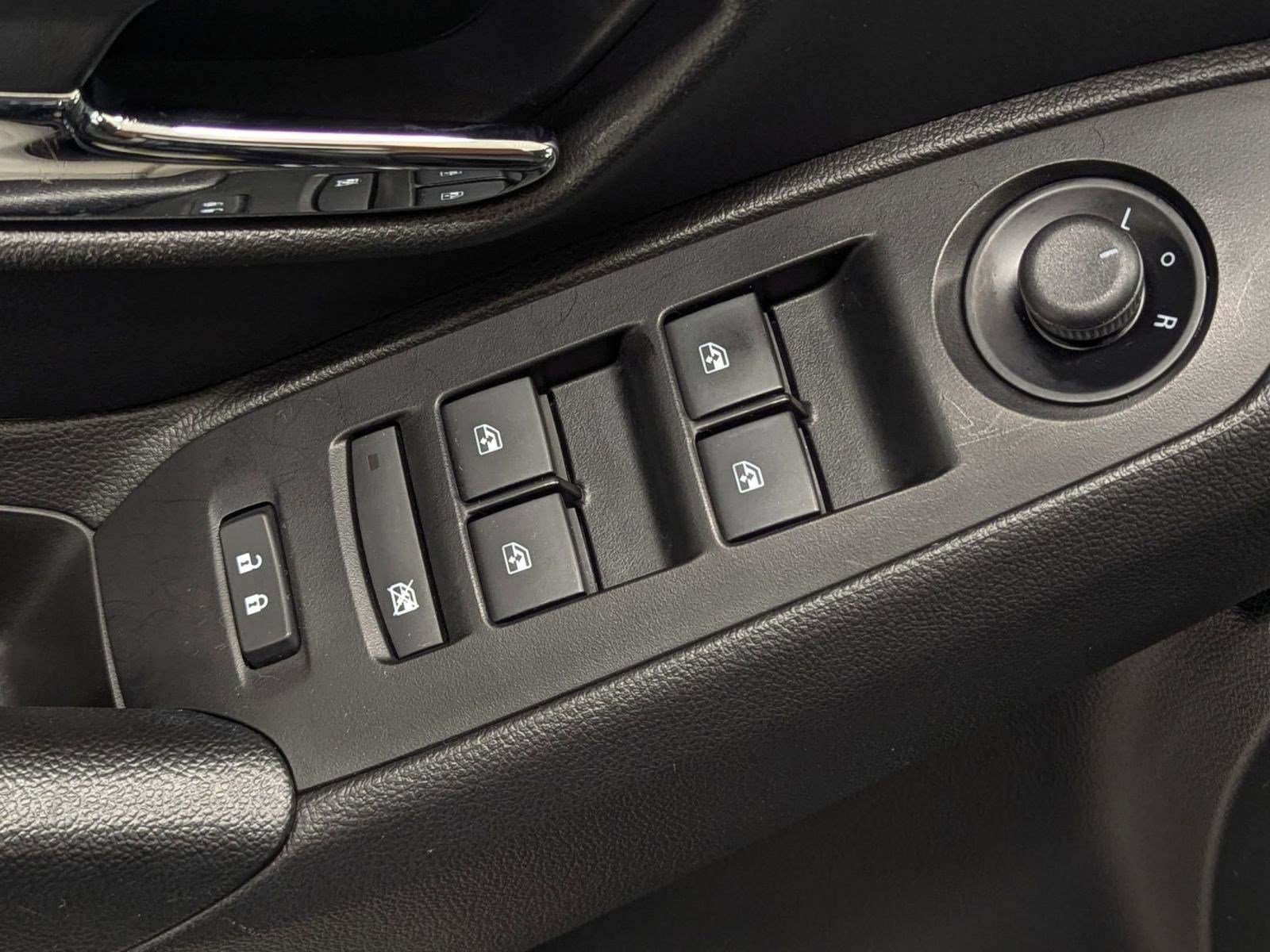 Used 2021 Chevrolet Trax LT w/ LT Convenience Package image 20