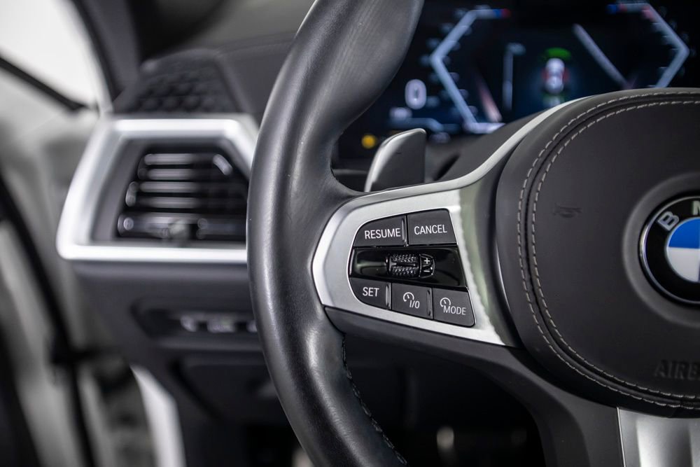 Used 2024 BMW X6 xDrive40i w/ Parking Assistance Package image 39