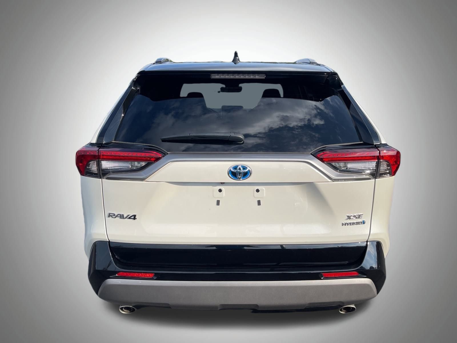 Used 2022 Toyota RAV4 XSE image 11