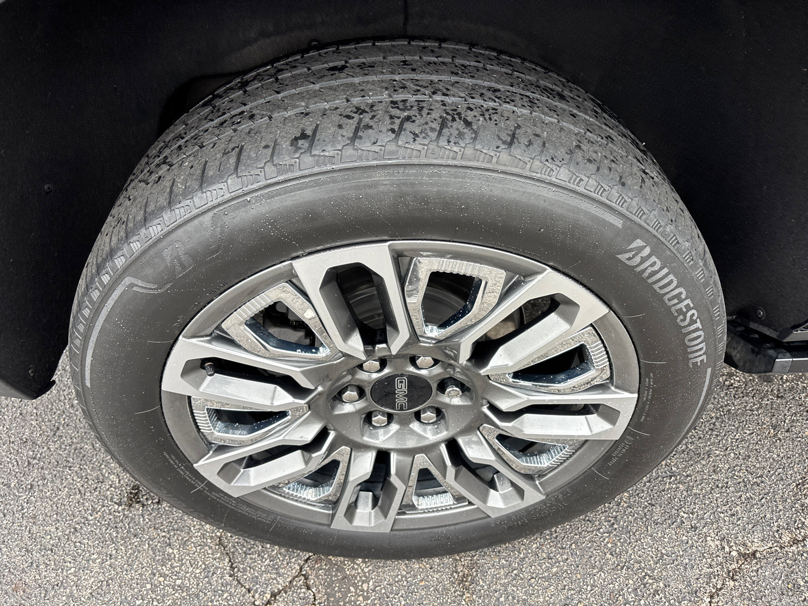 Used 2023 GMC Yukon Denali Ultimate image 10