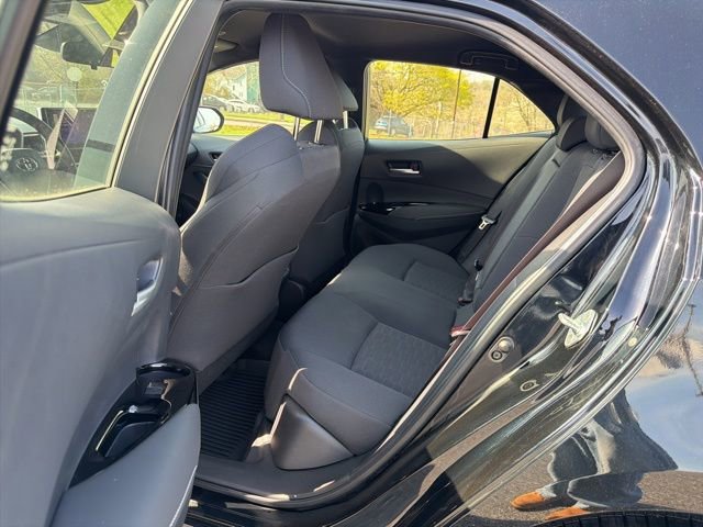 Used 2024 Toyota Corolla SE w/ SE Package image 15