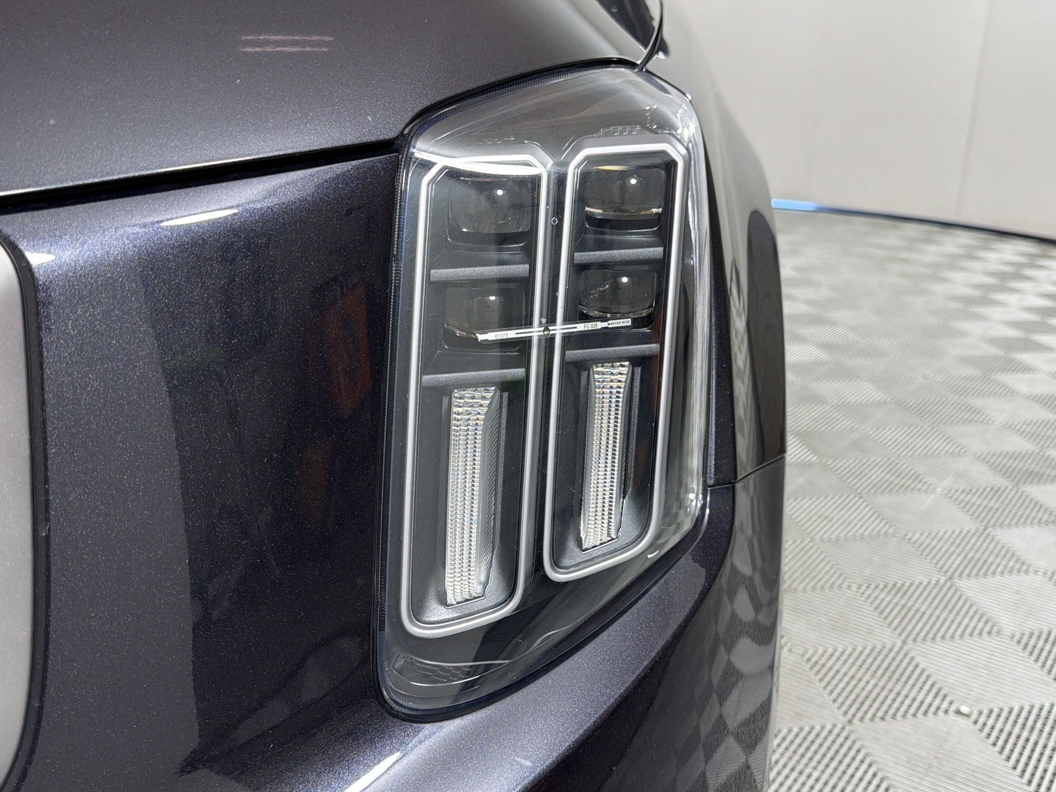 Used 2025 Kia Telluride S FWD image 11