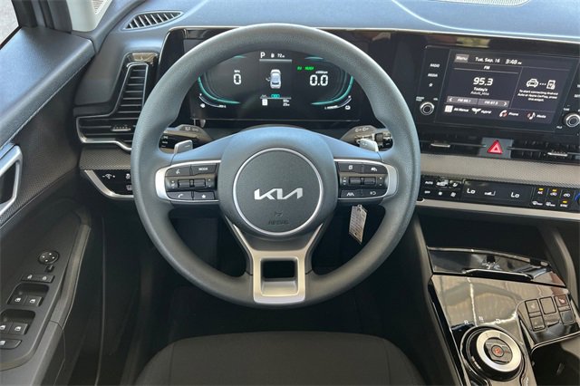 New 2025 Kia Sportage LX image 17