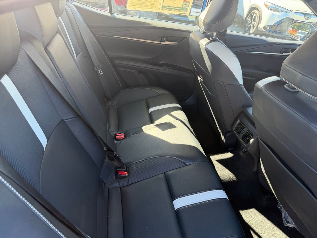 Used 2025 Toyota Camry SE FWD image 20