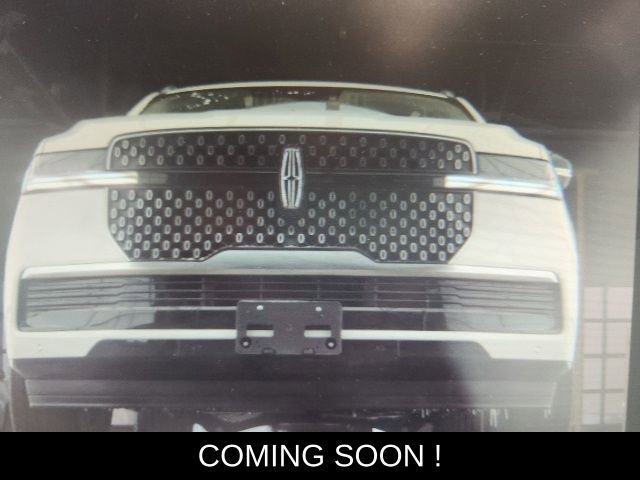 Used 2025 Lincoln Navigator Reserve image 11