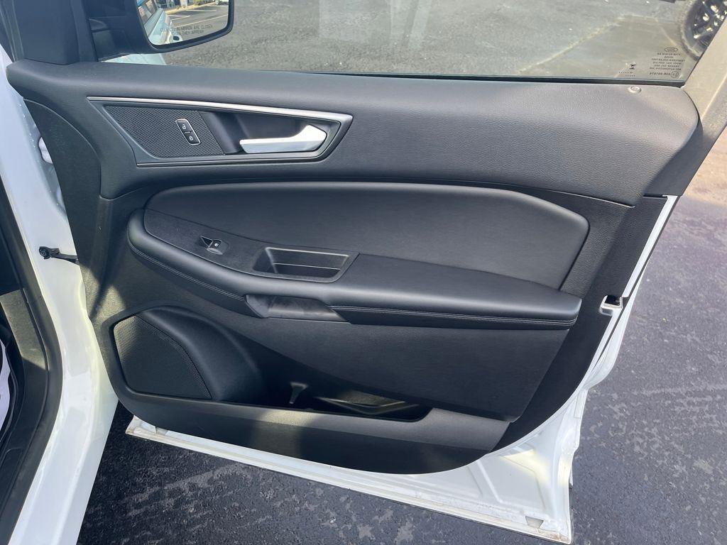 Used 2024 Ford Edge SE w/ Black Appearance Package AWD/4WD image 28