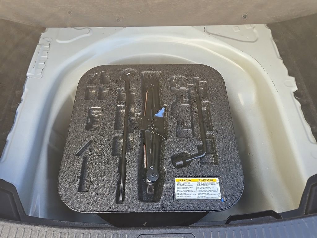 Used 2024 Toyota Corolla LE image 42