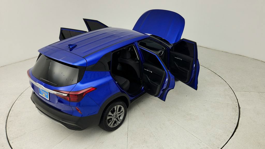 Used 2023 Kia Seltos LX image 44