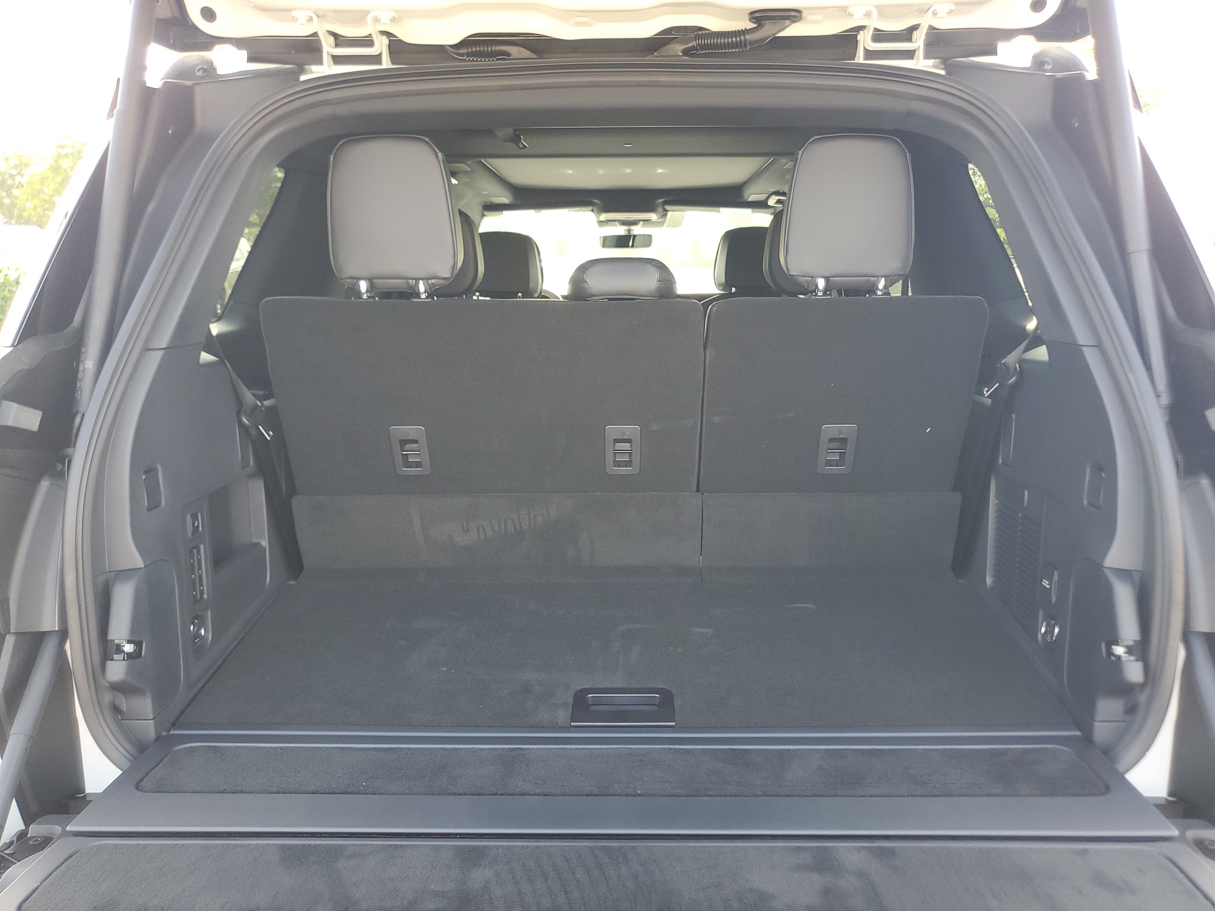 New 2027 Lincoln Navigator Reserve w/ Jet Appearance Package AWD/4WD image 32