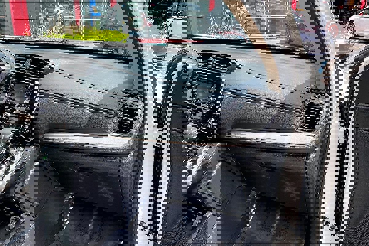 Used 2018 Honda CR-V LX image 13