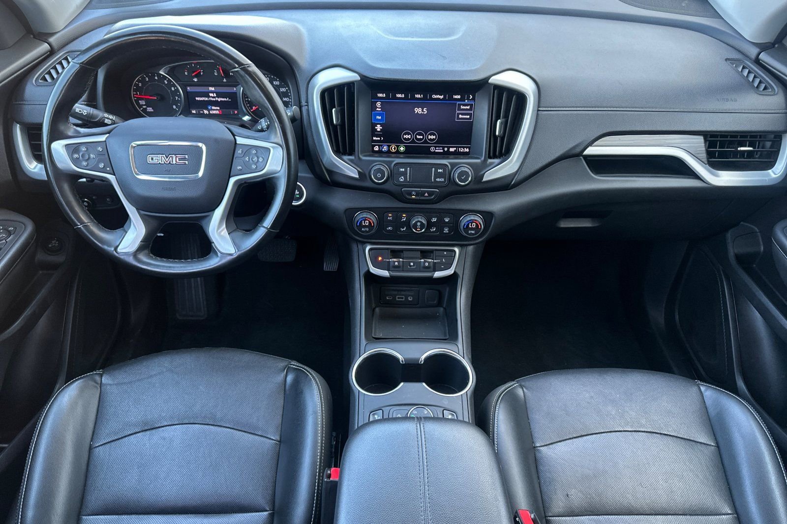 Used 2023 GMC Terrain SLT image 15