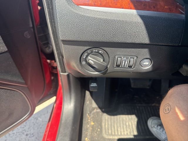 Used 2013 Chrysler 300 image 20