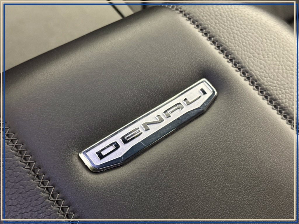 Certified 2025 GMC Yukon Denali AWD/4WD image 30