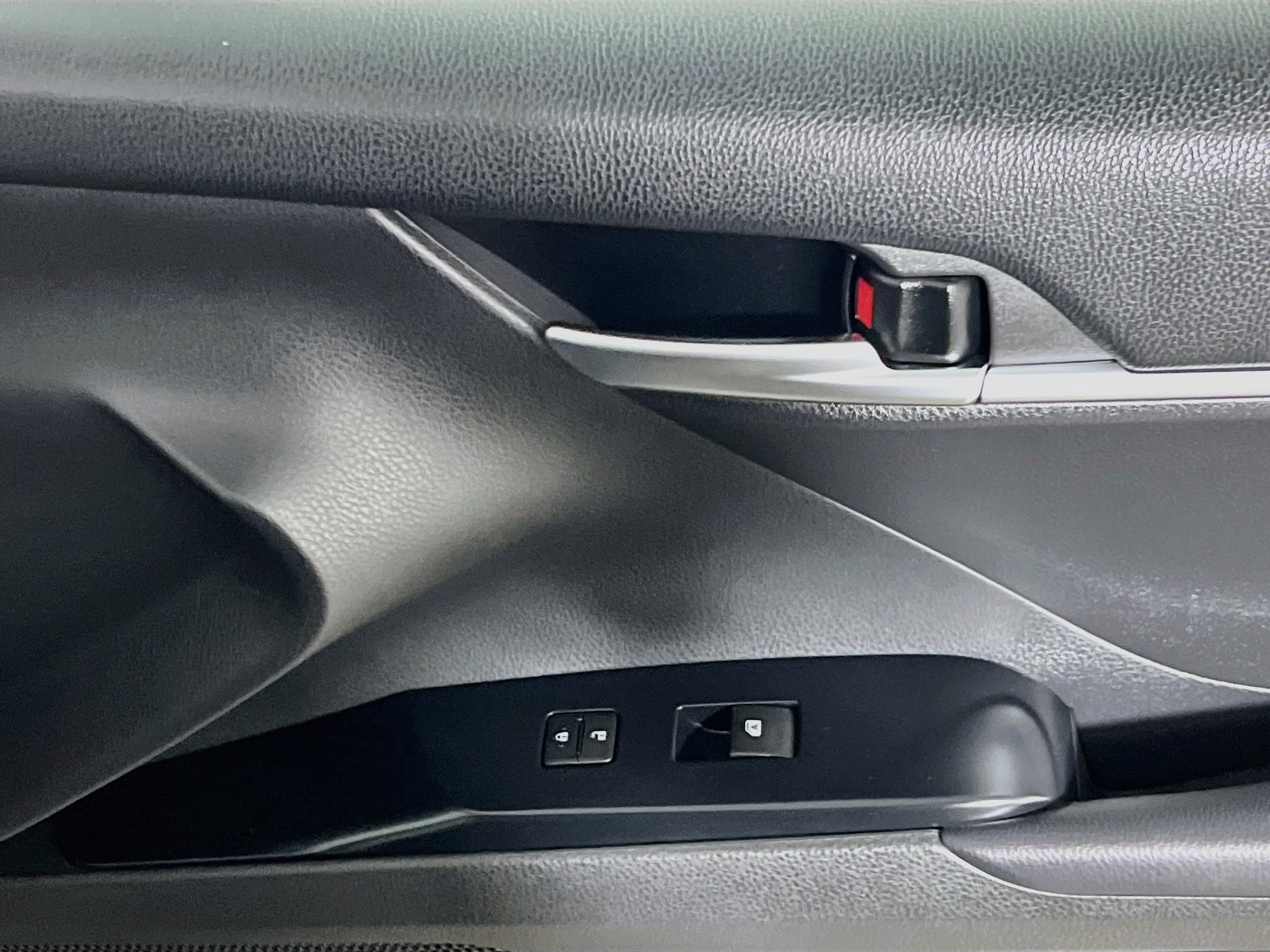 Used 2019 Toyota Camry LE FWD image 31