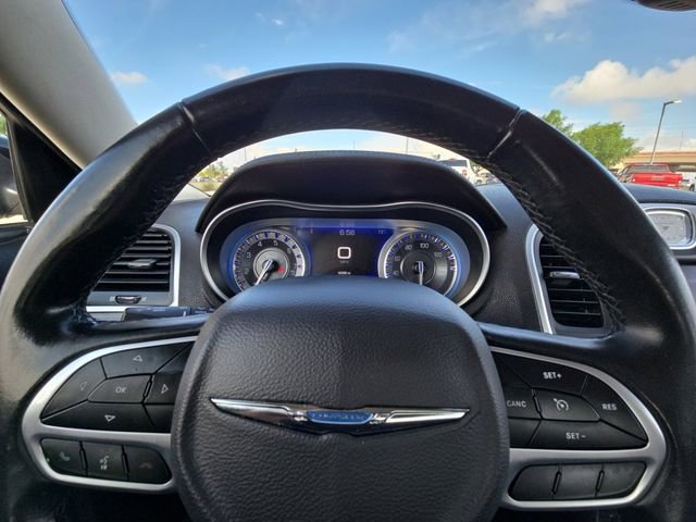 Used 2022 Chrysler 300 Touring w/ Sport Appearance Package RWD image 25