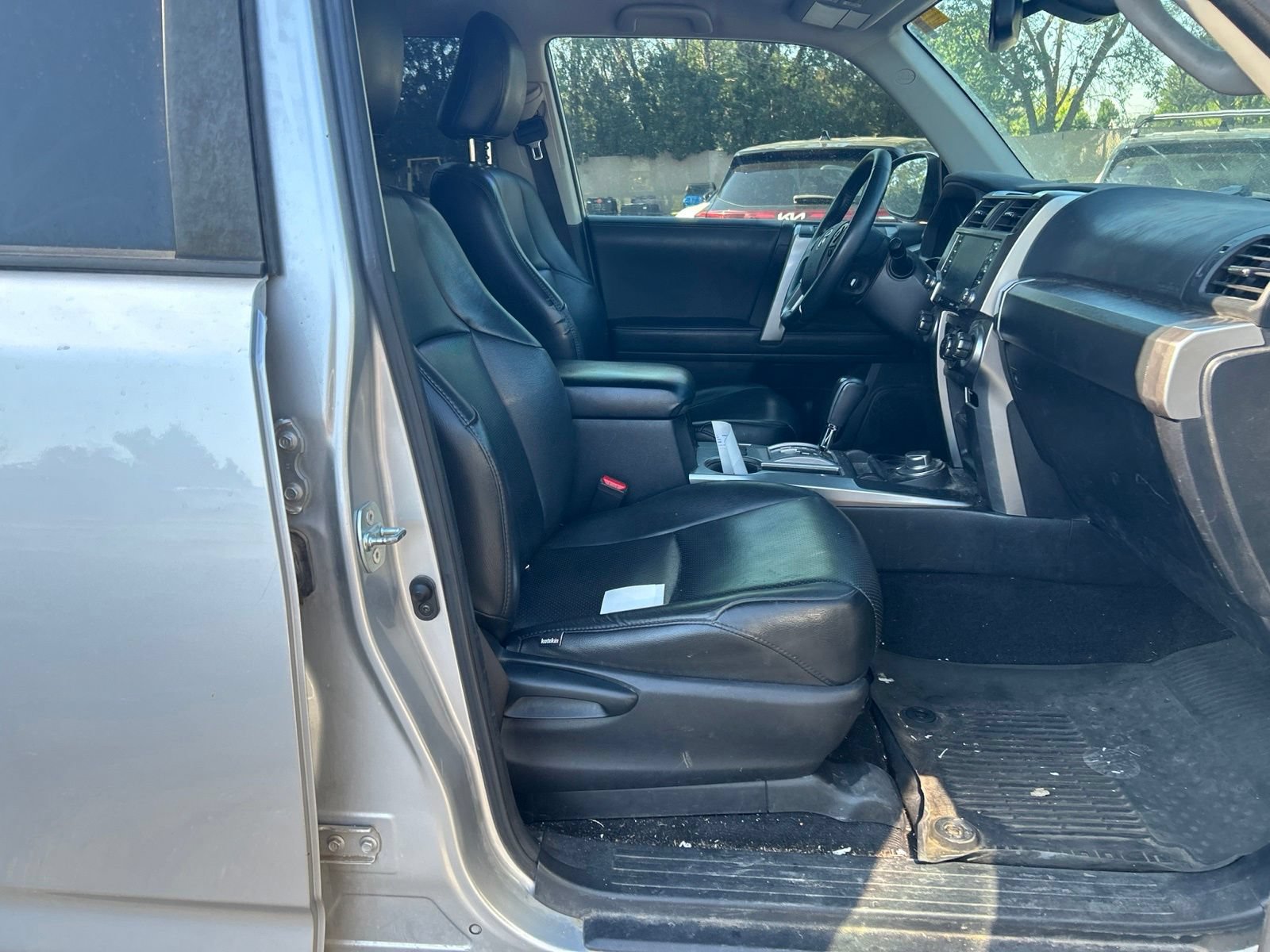 Used 2022 Toyota 4Runner SR5 AWD/4WD image 14