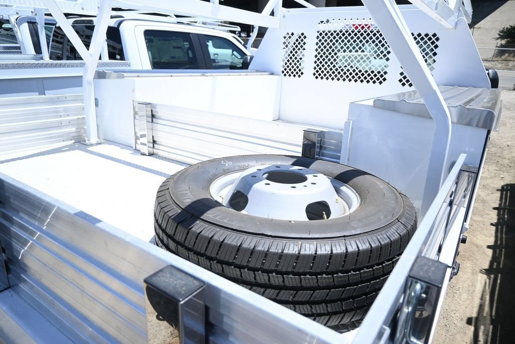 New 2026 Ford F350 XL w/ XL Chrome Package RWD image 4