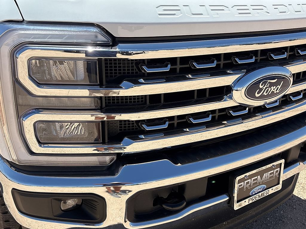 New 2026 Ford F350 Lariat w/ Chrome Package AWD/4WD image 13